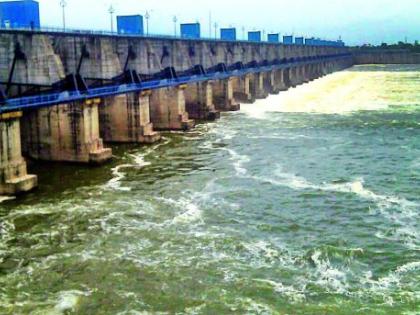 Gosekhurd's nine doors opened half a meter | गोसेखुर्दचे नऊ दरवाजे अर्धा मीटर उघडले