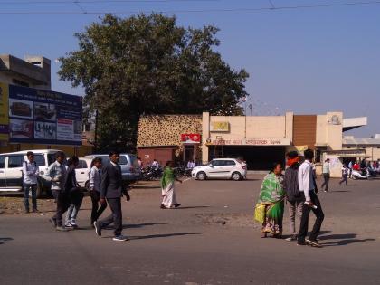 Hey, bus station parking two bike? | अहो हे, बसस्थानक की दुचाकींचे वाहनतळ?