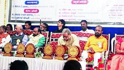 Conscientious injustice to teachers | शिक्षकांवर जाणीवपूर्वक अन्याय Conscientious injustice to teachers | शिक्षकांवर जाणीवपूर्वक अन्याय