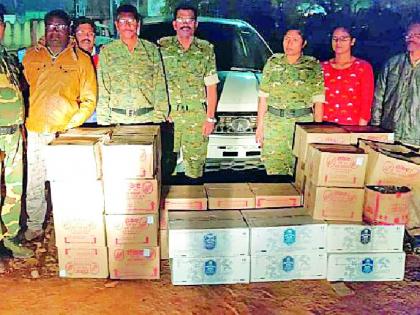 Twenty two and half lakh liquor seized with the car | कारसह अडीच लाखांची दारू जप्त