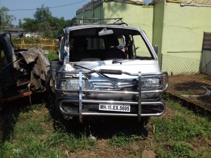 Two killed in an accident on Vasali Tank road | वासाळी टाकेद रस्त्यावर अपघातात दोन ठार एक जखमी