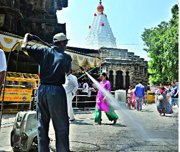 Ambabai temple complex ready for Navaratri | नवरात्रौत्सवासाठी अंबाबाइ मंदिराचा परिसर सज्ज