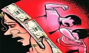 Persecution of two married women in two separate incidents in Nashik | दोन वेगवेगळ्या घटनेत नाशिक येथे दोन विवाहितांचा छळ Persecution of two married women in two separate incidents in Nashik | दोन वेगवेगळ्या घटनेत नाशिक येथे दोन विवाहितांचा छळ