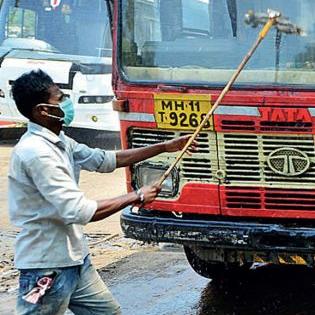 However, the transport service was resumed during the curfew | जनता कर्फ्यूतही वाहतूक सेवा मात्र सुरू However, the transport service was resumed during the curfew | जनता कर्फ्यूतही वाहतूक सेवा मात्र सुरू