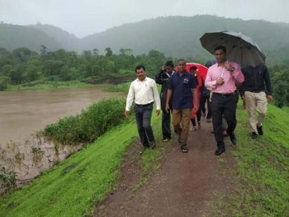 Surveillance of the damaged area with Khoksa dam | खोकसा धरणासह नुकसानग्रस्त भागाची पाहणी