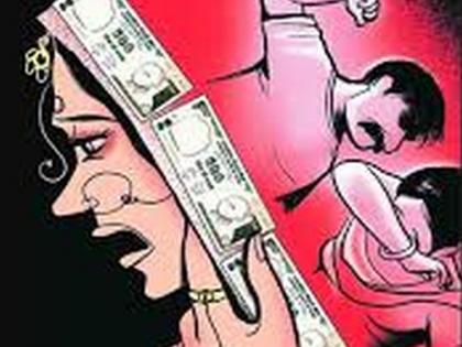 Harassment of the bride for Rs 1 lakh | १० लाख रुपयांसाठी विवाहितेचा छळ Harassment of the bride for Rs 1 lakh | १० लाख रुपयांसाठी विवाहितेचा छळ