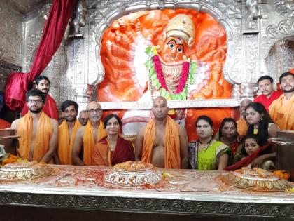 Crowds of devotees on the Seven Seaside | सप्तश्रृंगगडावर भाविकांची गर्दी