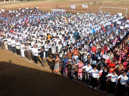 Students' silent march against rape | बलात्काराच्या विरोधात विद्यार्थ्यांचा मूक मोर्चा