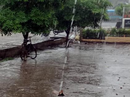 Parbhani: heavy rainfall in Manav | परभणी: मानवतमध्ये जोरदार पाऊस