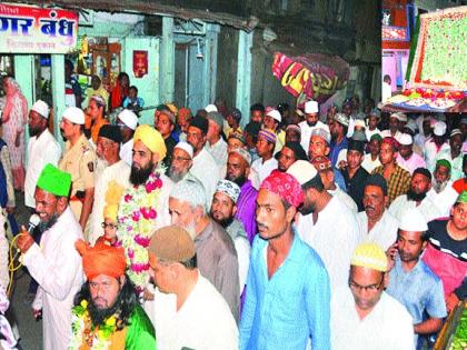 'Sadhal-e-Khas' organized procession | ‘संदल-ए-खास’निमित्त मिरवणूक