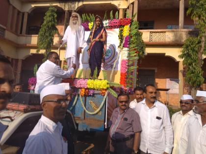  Pictures procession in Vinchur University | विंचूर विद्यालयात चित्ररथ मिरवणूक