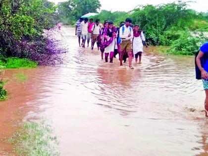 Wakoli's arbitrarily jumped the road | वेकोलिच्या मनमानीने उकणी रस्ता ठप्प