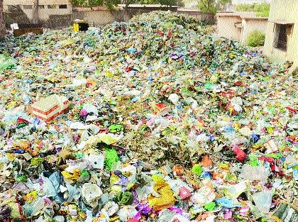 Aurangabad again brings two thousand tonnes of garbage in the city | औरंगाबाद शहरात पुन्हा दोन हजार टन कचरा