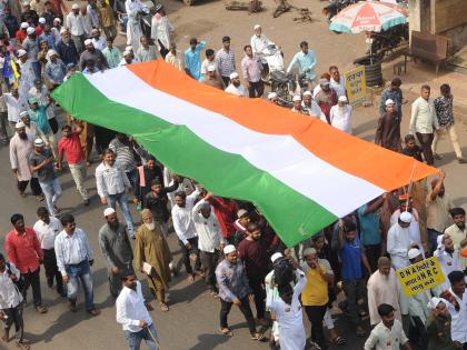 NRC, Virat Morcha in Kolhapur against CAA, led by Bahujan Kranti Morcha | एनआरसी, सीएए विरोधात कोल्हापूरात विराट मोर्चा, बहुजन क्रांती मोर्चाचे नेतृत्व