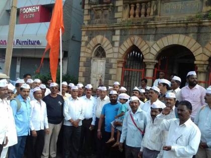 Five thousand Marathas in Karnataka hit in Mumbai | कर्नाटकातील पाच हजार मराठा बांधवांची मुंबईत धडक