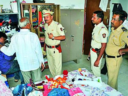 Police surrendered, thieves ran away behind the house | पोलीस शिरले समोरून, चोर पळाले घरामागून