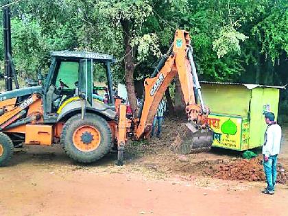 Encroachment eradication campaign continues | अतिक्रमण निर्मूलन मोहीम सुरूच