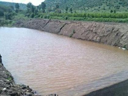 60 thousand TMC water storage in Dhule district due to water conveyance | धुळे जिल्ह्यात जलयुक्त शिवारमुळे ६० हजार टीएमसी पाणीसाठा