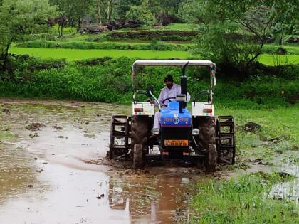 Mechanical farming is also facing difficulties due to diesel price hike | डिझेल दरवाढीमुळे यांत्रिक शेतीही अडचणीत