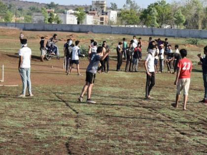 Public life is beginning to come | जनजीवन येवू लागलेय पूर्वपदावर Public life is beginning to come | जनजीवन येवू लागलेय पूर्वपदावर