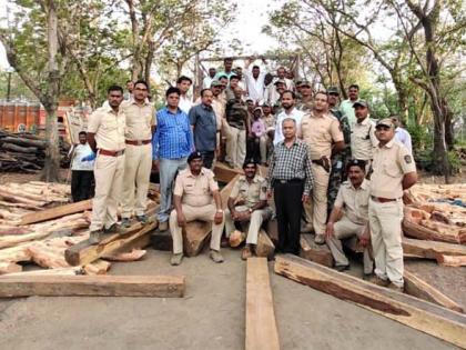 Seized 12 lakhs worth of wood in Navapur taluka | नवापूर तालुक्यात 12 लाख रुपयांचे लाकूड जप्त