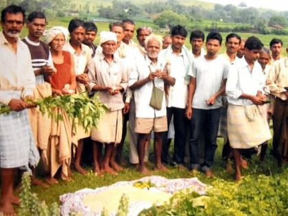 Wagadeva puja that connects nature with nature | निसर्गाशी नाळ जोडणारी वाघदेव पूजा