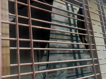 The sound of the explosion rocked the premises with Nandurbar | स्फोटसदृष्य आवाजाने नंदुरबारसह परिसर हादरला The sound of the explosion rocked the premises with Nandurbar | स्फोटसदृष्य आवाजाने नंदुरबारसह परिसर हादरला