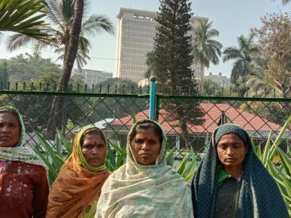 Amalgamation of women at Amali-Ghunsi ministry | आमळी-घुन्सी येथील महिलांचा मंत्रालयात आत्मदहनाचा इशारा