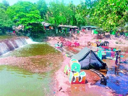 In the water of the sky | आकाशपाळणे बाणगंगेच्या पाण्यात