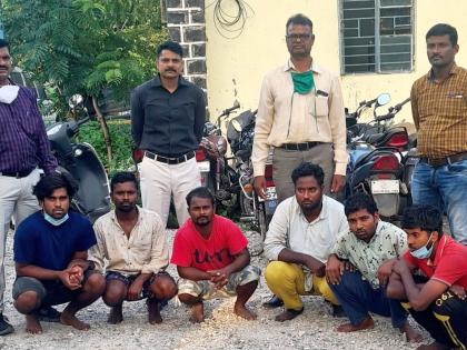 Thieves from Tamil Nadu stay in Rokdobawadi! | रोकडोबावाडीत तामिळनाडूच्या चोरट्यांचा मुक्काम!