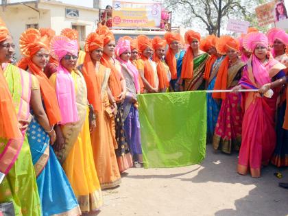 Parbhani: Rally in honor of women, Prabodhan | परभणी : महिलांच्या सन्मानार्थ रॅली, प्रबोधन