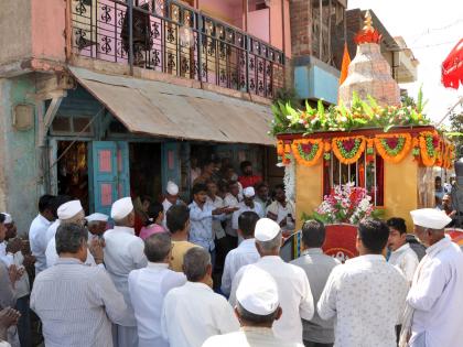  Departure from Wavi to Shri Kshetra Madhi on Monday | वावी ते श्री क्षेत्र मढी पदयात्रेचे सोमवारी प्रस्थान