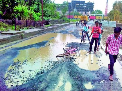 Stopping work on flyover | उड्डाणपुलाचे काम थांबल्याने हाल