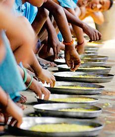 88 million tired of nutrition | पोषण आहाराचे ८८ लाख थकले 88 million tired of nutrition | पोषण आहाराचे ८८ लाख थकले