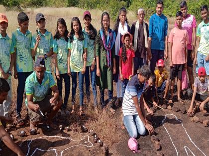 On the dawn of Diwali the youth took up carvings, water bodies, and the search for deities on the roads | दिवाळी पहाटला तरुणांनी घेतला कातळशिल्प, पाणवटे, आडवाटांवरील देवतांचा शोध!