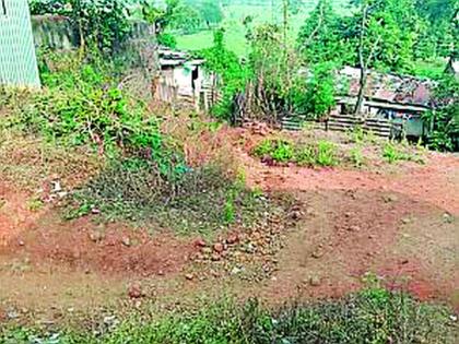 Two kilometer turn for a meter distance | मीटरभर अंतरासाठी दोन किमीचा वळसा Two kilometer turn for a meter distance | मीटरभर अंतरासाठी दोन किमीचा वळसा