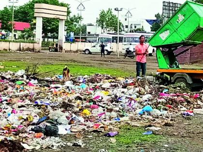 Disposal of disposal, disposal without disposal of waste | विलगीकरणाला फाटा, घनकचऱ्याची प्रक्रियेविनाच विल्हेवाट