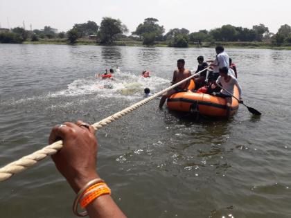 Colored training of disaster management at Chandori | चांदोरी येथे आपत्ती व्यपस्थापनाची रंगीत तालीम