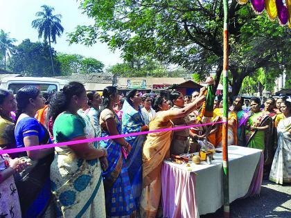 Ratnagiri: PAPD Festival of savings groups at Chiplun, 48 savings group participants from 40 villages | रत्नागिरी : चिपळूण येथे बचत गटांचा पापड महोत्सव, ४० गावांतील ४८ बचत गट सहभागी