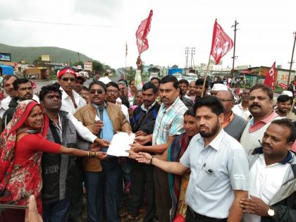 Rastaroko at the Tolaanak of the Citu | सीटूचा घोटी टोलनाक्यावर रास्तारोको Rastaroko at the Tolaanak of the Citu | सीटूचा घोटी टोलनाक्यावर रास्तारोको