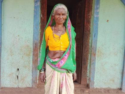 Grandmother rescued her granddaughter from the clutches of a leopard | बिबट्याच्या तावडीतून आजीने केली नातवाची सुटका