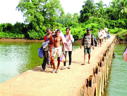 Wayangani village playground from March 11 | वायंगणी गावची गावपळण ११ मार्च पासून