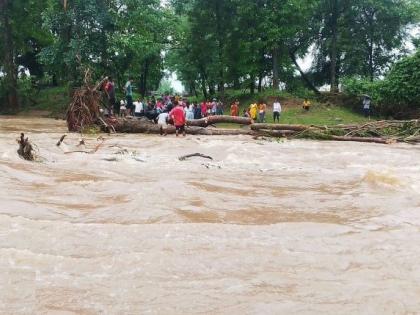 Floods in Gadchiroli; Four to five villages under water | गडचिरोलीत पुरामुळे हाहाकार; चार ते पाच गावे पाण्याखाली