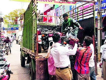 Encroachment Removal Campaign to combat traffic jams | वाहतुकीची कोंडी सोडविण्यासाठी अतिक्रमण हटाव मोहीम