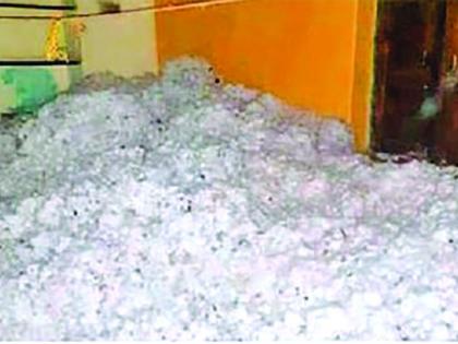 Cotton fell into the house as the government shopping center was closed | शासकीय खरेदी केंद्र बंद असल्याने कापूस घरात पडून