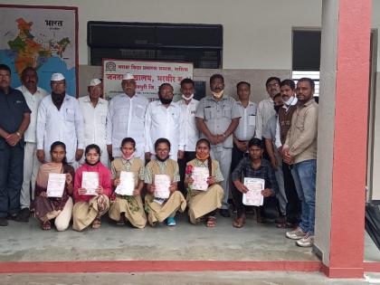 Meritorious felicitation at Bharveer Budruk Secondary School | भरवीर बुद्रूक माध्यमिक विद्यालयात गुणवंतांचा सत्कार