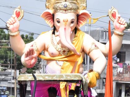 More sales of Ganesh idol in central Madhya Pradesh this year on the background of elections | निवडणुकांच्या पाश्र्वभुमीवर यंदा मध्य प्रदेशात गणेशमूर्तीची अधिक विक्री