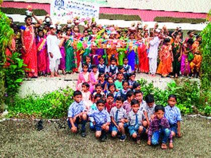 Tree plant in Jalgaon Neer Janata Vidyalaya | जळगाव नेऊर जनता विद्यालयात वृक्षदिंडी