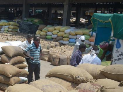 Farmers also hit by Bharatbandh; Seven market committees closed | शेतकऱ्यांनाही बसला भारतबंदचा फटका; सात बाजार समित्या बंद