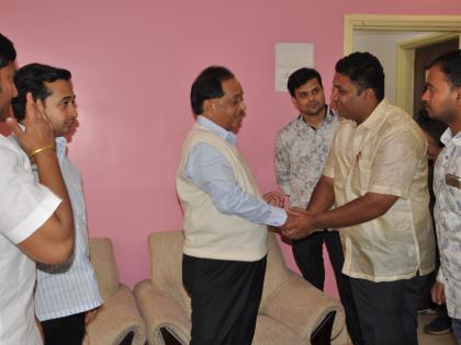 Narayan Rane, Sangli, to meet eight corporators in Mirza, to prepare for elections: municipal corporation | सांगली, मिरजेतील आठ नगरसेवक राणेंच्या भेटीला, निवडणुकीची तयारी : महापालिका लढवू- नारायण राणे